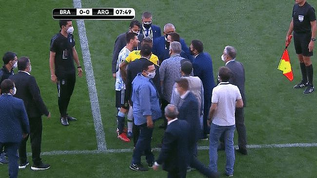举世罕见！第6分钟阿根廷退赛：4名球员要被隔离，梅西懵了 - 4