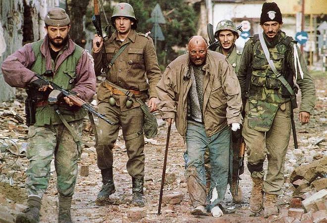 残酷的波黑战争：屠杀闻名世界，手段堪比纳粹，一半人口沦为难民 - 11