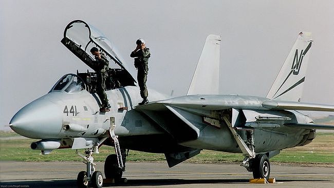 用时480秒 美军F-14“雄猫”击落两架苏制米格-23战机 - 7