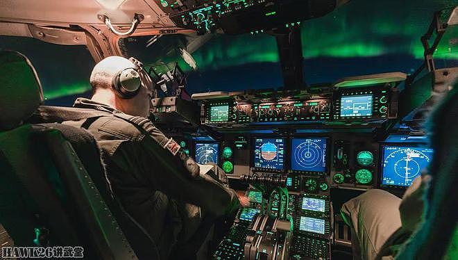 英国空军C-17战略运输机与极光邂逅 参加挪威军演 经受极寒考验 - 7