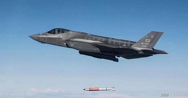 五代机新用法，美军F35测试空投核弹，开始在核战争边缘玩火试探 - 2