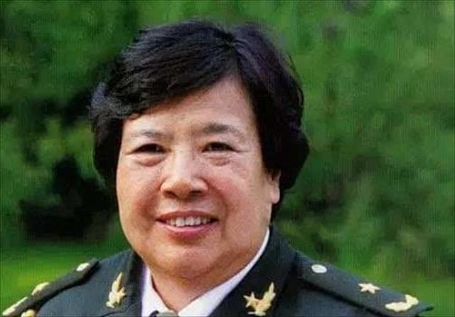 毛岸青独子毛新宇：是首位70后少将，母亲也是将军，儿女才华出众 - 5