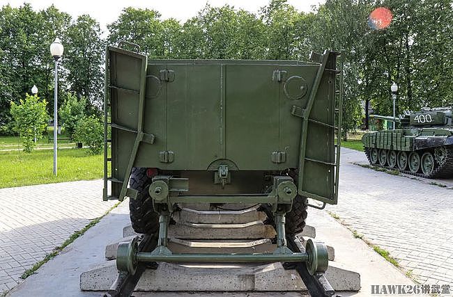 罕见的BTR-40zh.d.铁道公路两用装甲车 苏联用它对付铁道游击队 - 4