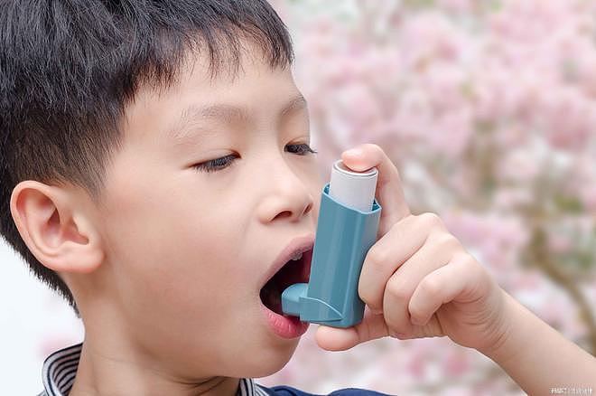 孩子突发哮喘该怎么办？随身佩戴这件玩意，必要时能救人一命 - 1