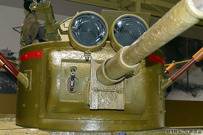 俄罗斯博物馆完善T-26轻型坦克 加装两个探照灯 复原当年夜战型号 - 6
