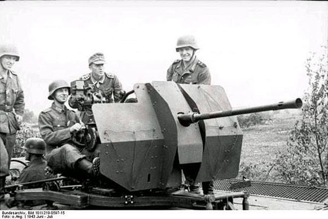 二战德国有没有装备过大口径机枪？1935年3月16日德国实行征兵制 - 23