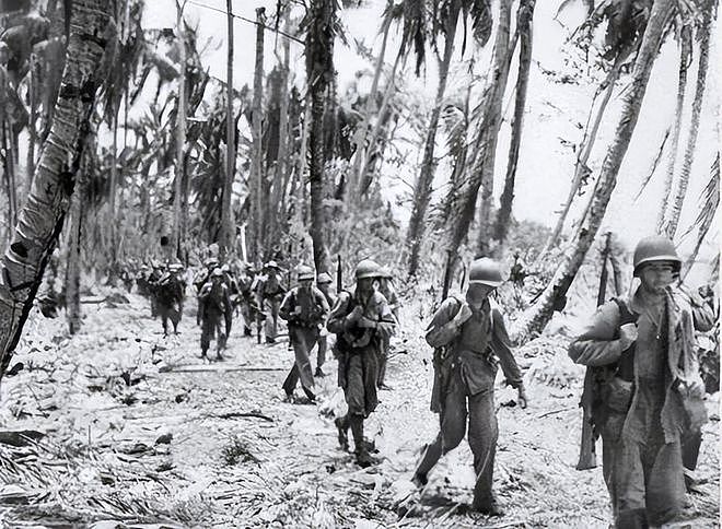 瓜岛血战4：美军陆战一师新兵，把日军打的上天无路，入地无门 - 2