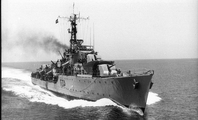 以小博大！几十吨小艇干翻上千吨战舰，反舰导弹改写了海战的格局 - 3