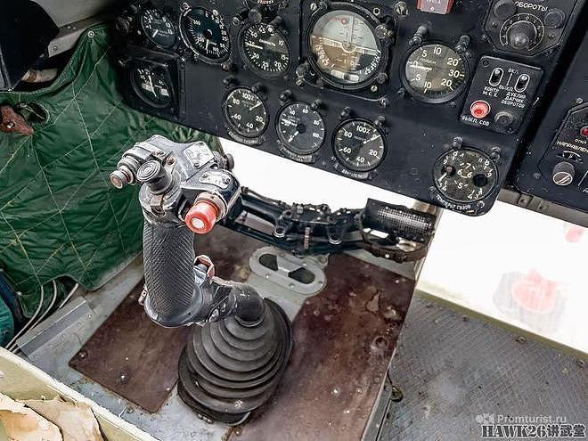 钻进米-10K起重直升机 苏联时代暴力美学的代表 简单粗暴很有效 - 14