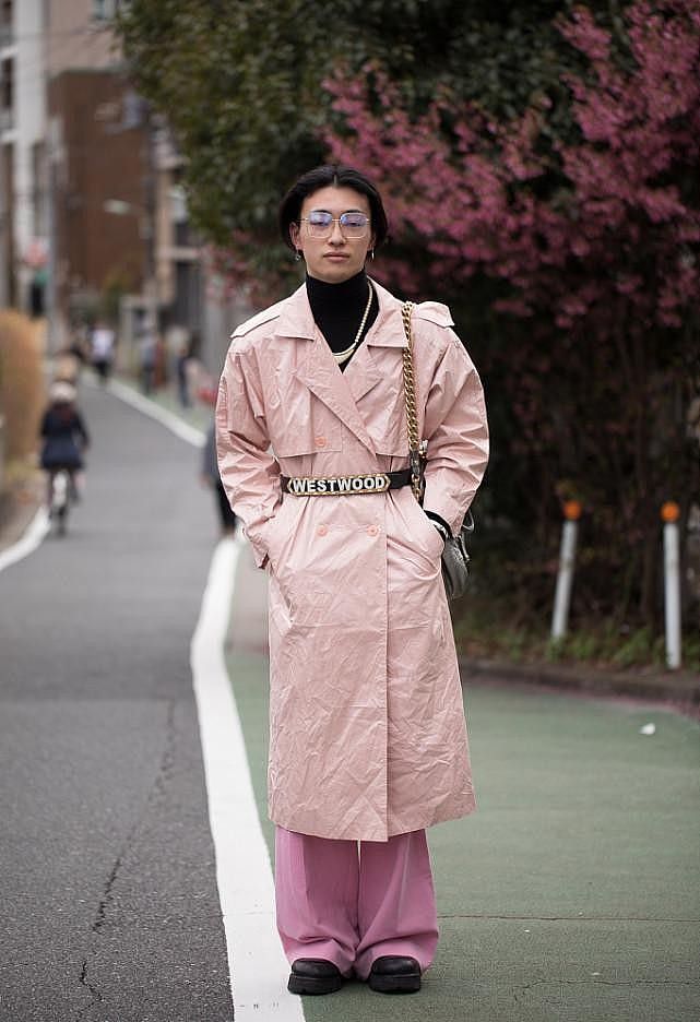 东京街头的人穿搭好潮，哪怕是复古风格的，看着都与众不同 - 4