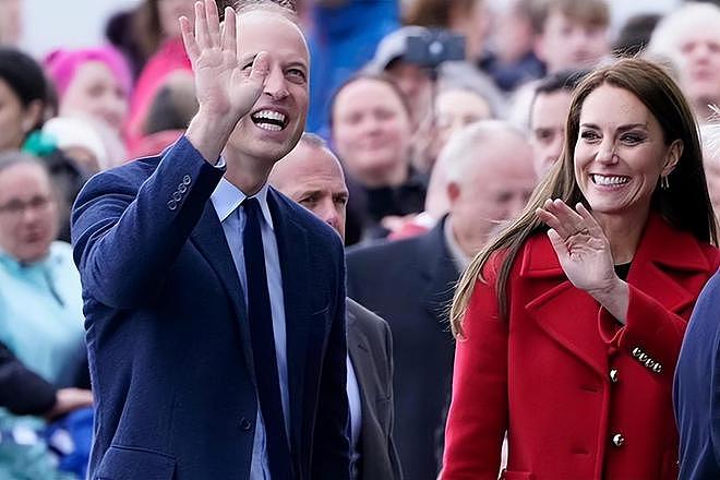 凯特王妃好有心，穿着戴妃访问威尔士时的同色红衣，大气又博好感 - 14