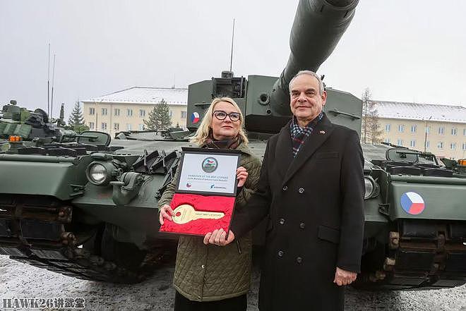 捷克接收第一辆豹2A4主战坦克 德国买单 补偿支援乌克兰的T-72M1 - 5