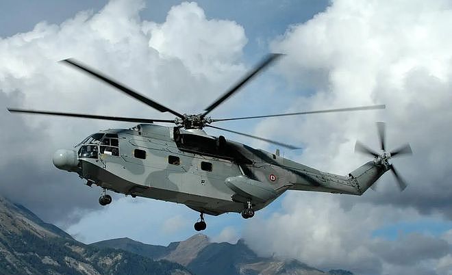 盘点世界十大性能最优秀的军用运输直升机 - 30