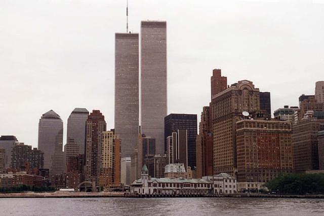 1993年，不为人知的双子塔爆炸案，揭开其与911事件的神秘关联 - 4