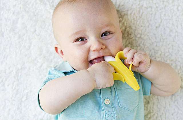 4-10个月时，孩子发烧，腹泻可能并不是生病，而是乳牙要萌出 - 5