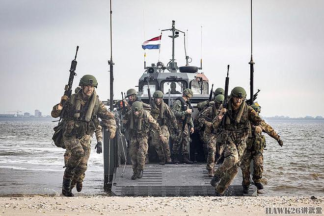 德国国防部发布两栖训练照片 与荷兰海军密切合作 演练抢滩登陆 - 1