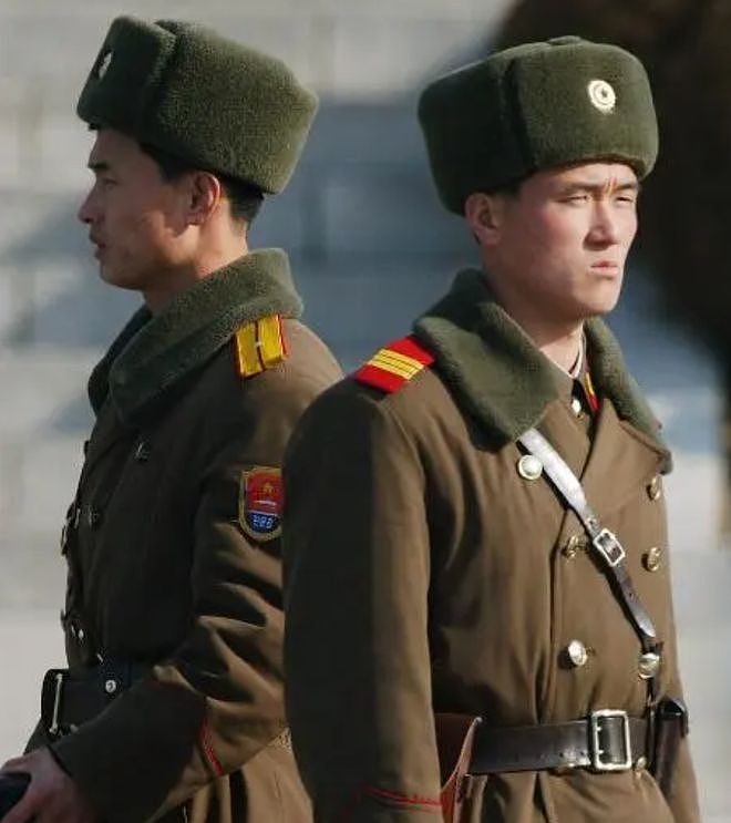 盘点一名朝鲜官兵的10件随身物品 - 11