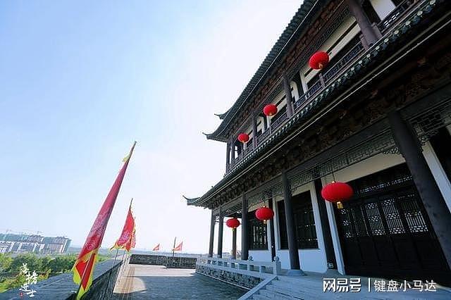 安徽凤阳有一座标志建筑，历史悠久，独具特色，还能俯揽城市美景 - 6