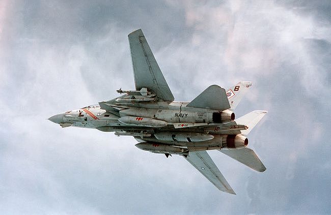 F-14“雄猫”战机引擎停机时喷口不对称现象解析 - 6