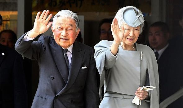 日本美智子上皇后87岁生日！和明仁上皇恩爱亮相，一身蓝色真优雅 - 9