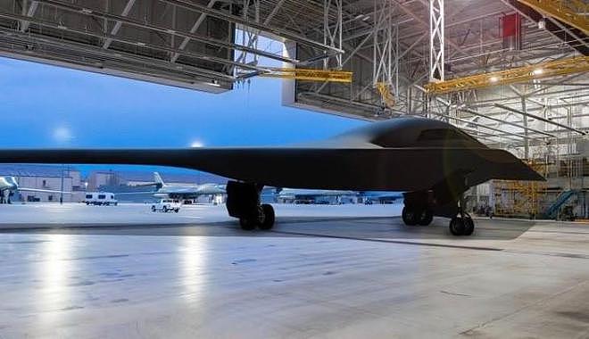 美军宣布，新型B-21轰炸机首飞推迟，等着与中国轰-20一较高下？ - 2