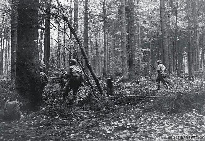 79年前 美军突破许特根森林防线 空地立体进攻“死磕”德军防线 - 7