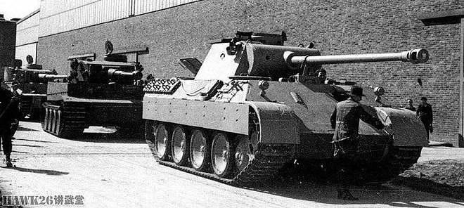 二战中的梅赛德斯-奔驰公司 制造军车坦克 航空发动机是核心业务 - 6