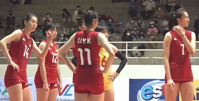 中国U18女排吞耻辱一战！2-0领先被连扳三局 日本7连胜完成卫冕 - 7
