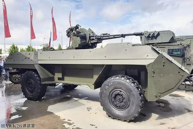 “军队2023”国际军事论坛 古怪无人战车 配备23mm双管高射炮 - 1