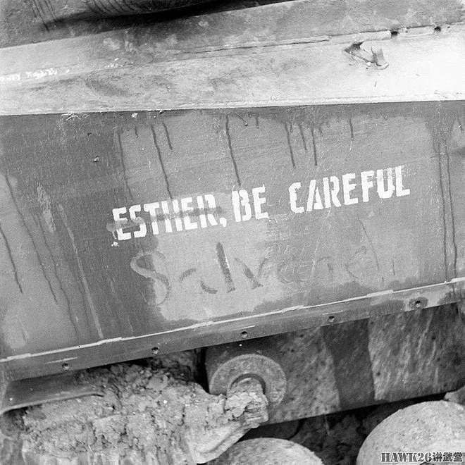 1944年堆积如山的美军装甲残骸 为防止影响士气 照片被长期管控 - 17