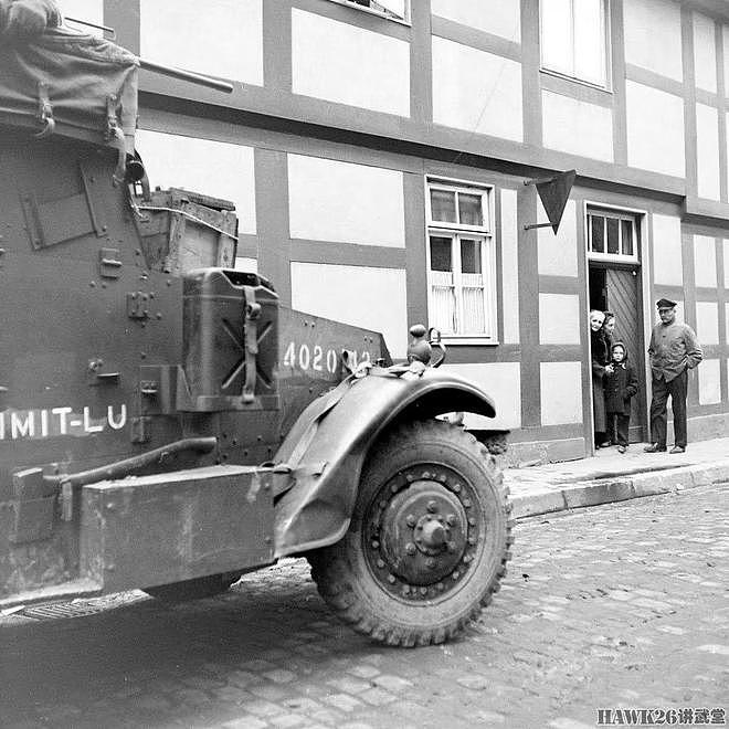 1945年 美军第2装甲师车队穿过德国腹地 只希望尽快结束这场战争 - 7