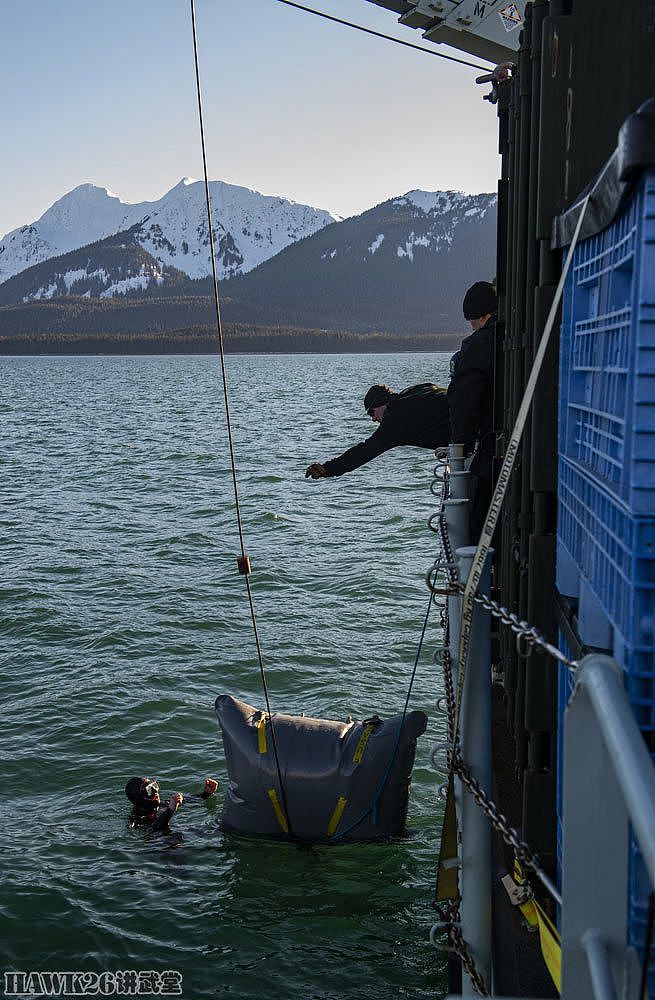 加拿大扫雷舰参加“北极边缘”联合军演 潜水员搜索并排除水雷 - 13