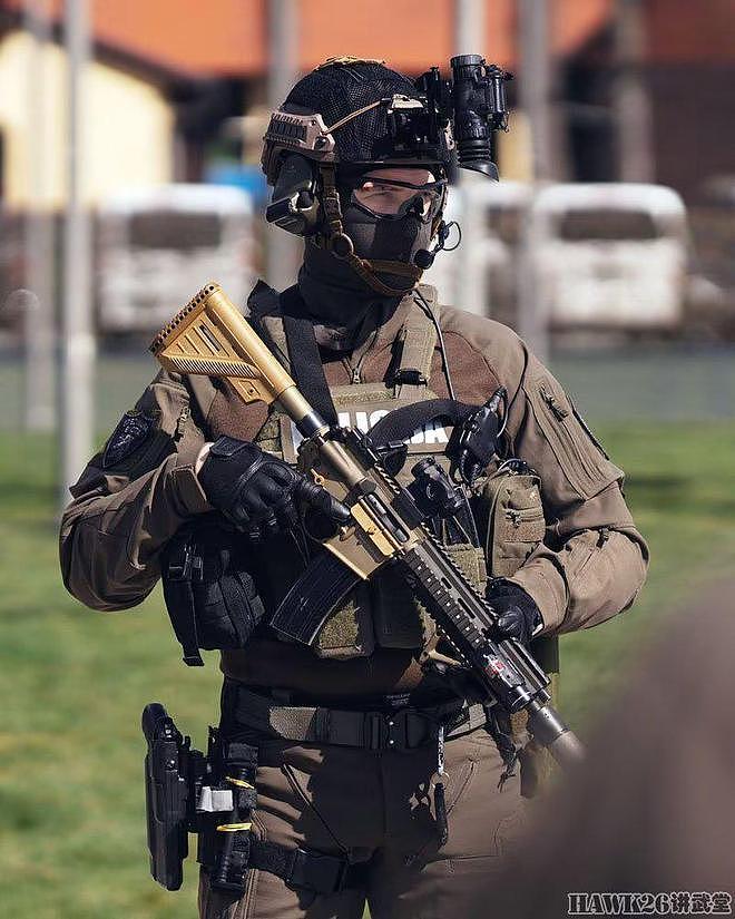 集腋成裘：法国士兵体验56式冲锋枪 斯洛文尼亚警察配备HK416A5 - 17