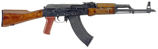 它叫AKM 于57年研发 生产1200万枝 产量比AK-47还高 - 1