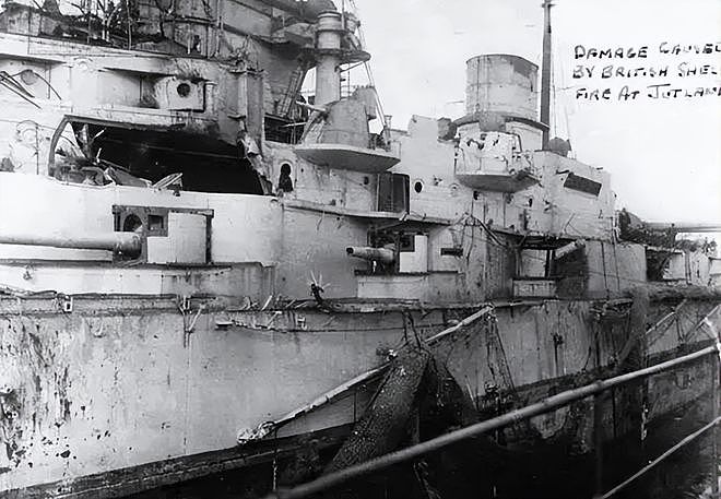 日德兰海战，德舰“皮糙肉厚”才损失小吗？成败在一个不起眼的点 - 3