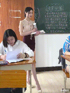 95后老师穿超短裙上课，学生成绩明显提高，家长却把老师举报了 - 5