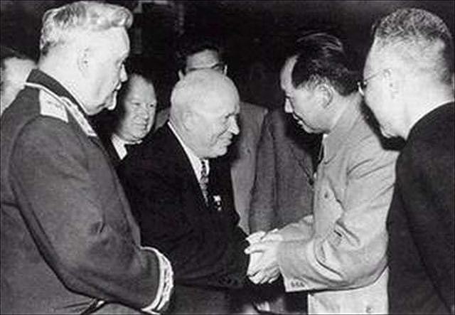1958年，赫鲁晓夫提两个军事建议被主席拒绝，晚年后悔：我不该提 - 3