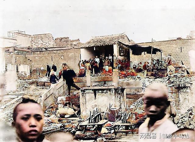 100多年前的南昌，万寿宫失火一片狼藉，娄妃墓残破满目沧桑 - 2