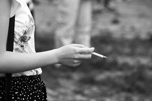 长期吸烟的人，突然把烟戒掉，是好事还是坏事？听听医生怎么说 - 1