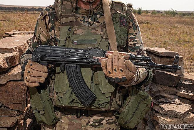 解读：卡拉什尼科夫公司摄影展 俄军前线士兵如何改装自己的武器 - 18