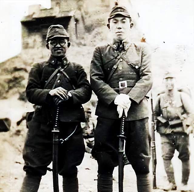 1938年，一队日军在小山村扫荡，日本兵写下了残忍的一幕 - 5