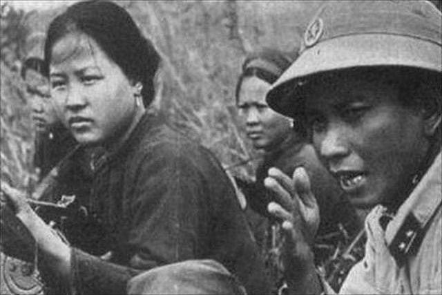 最新装备被越军偷袭，邓公罕见发火，排长被判2年，班长判刑7年 - 8