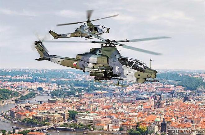 捷克接收第一架AH-1Z“蝰蛇”引进美国武装直升机总价6.5亿美元 - 5