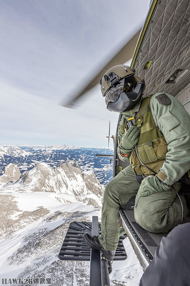 奥地利陆军航空兵山区起降训练 模拟救援阿尔卑斯山区的遇险者 - 4