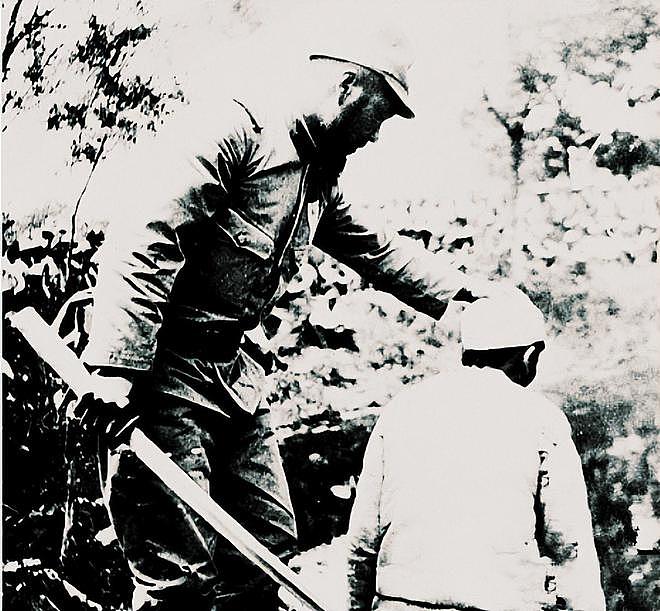 日本老兵的日记：一个被残忍砍头的农民，他的骨气令人难忘 - 10
