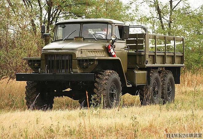 图说：乌拉尔-375越野卡车 冷战时期苏军象征 百公里喝100升汽油 - 3