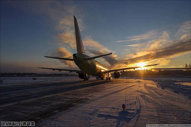 俄罗斯MS-21-300中程客机试飞成功 因为制裁改用国产复合材料机翼 - 23