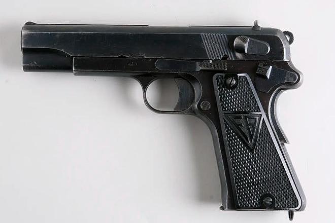 二战时期各国将官的常用佩枪，瓦尔特PPK是永远的经典 - 17