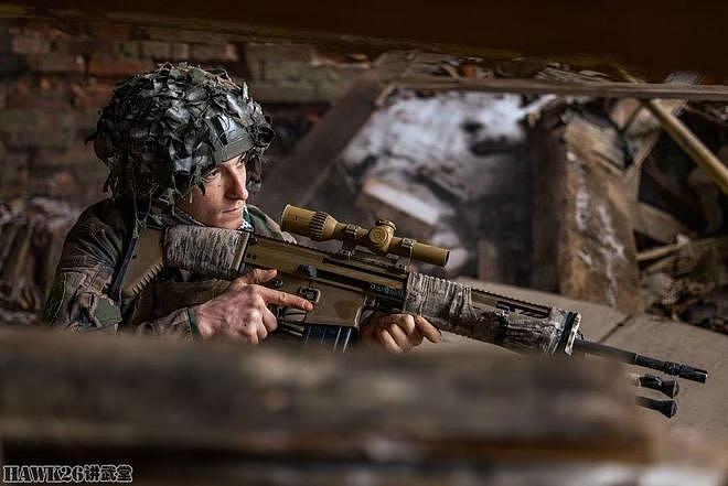 集腋成裘：用消防水龙迎接女飞行员 乌克兰士兵为RPG装迫击炮弹 - 14