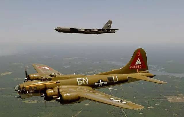 美国波音飞机公司研发B-52同温层堡垒轰炸机的辛酸历史 - 1